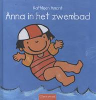 Centraal Boekhuis Anna in het zwembad - thumbnail