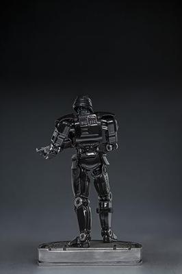 Star Wars: The Mandalorian 1/10 Scale Statue - Dark Trooper