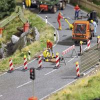 Busch 7803 H0 actieset trilplaat Kant-en-klaar model, Geverfd - thumbnail