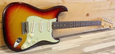 Fender Custom Shop LTD 1963 Strat Journeyman Relic, Sparkle 3-Color Sunburst