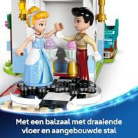 Lego Disney Princess 43275 Assepoesters Kasteel en Paardenkoets - thumbnail
