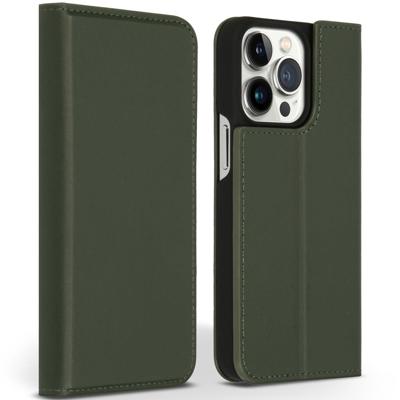 Accezz Premium Leather Slim Book Case voor Apple iPhone 13 Pro Telefoonhoesje Groen