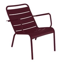 Fermob Luxembourg Low loungestoel met arm Black cherry - thumbnail