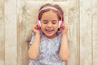 Lenco HPB-110 Bluetooth hoofdtelefoon voor kinderen, Bluetooth 5.0-85db, 250mAh, handsfree-functie, micro-USB, opvouwbaar, met stickers, roze effen - thumbnail