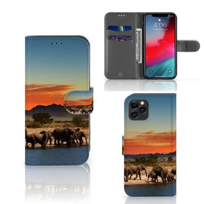Apple iPhone 11 Pro | Telefoonhoesje | Met pasjeshouder | Olifanten Apple iPhone 11 Pro | Telefoonhoesje | Met pasjeshouder | Olifanten