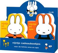 display nijntje cadeauboekjes nijntje en oma nijntje en opa 2x8 - thumbnail