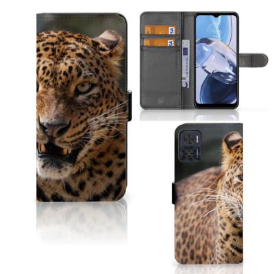 Motorola Moto E22 | E22i | Telefoonhoesje | Met pasjeshouder | Luipaard