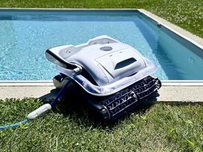 PRESTO LED zwembadreinigingsrobot van BESTWAY PRESTO LED zwembadreinigingsrobot van BESTWAY