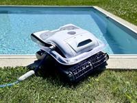 PRESTO LED zwembadreinigingsrobot van BESTWAY - thumbnail