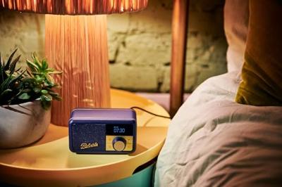 Roberts Revival Petite 2 mini DAB+ en FM radio met Bluetooth ontvangst - midnight blue Roberts Revival Petite 2 mini DAB+ en FM radio met Bluetooth ontvangst - midnight blue