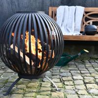 Esschert Design vuurkorf balvormig strepen koolstofstaal zwart ff400 - thumbnail