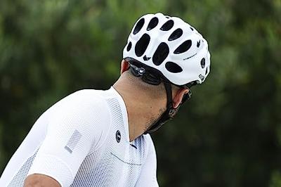 Buzaglo Catlike racehelm whisper evo maat m 56-58cm wit