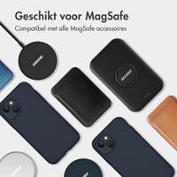 Accezz Liquid Silicone Backcover met MagSafe iPhone 16 Telefoonhoesje Blauw - thumbnail