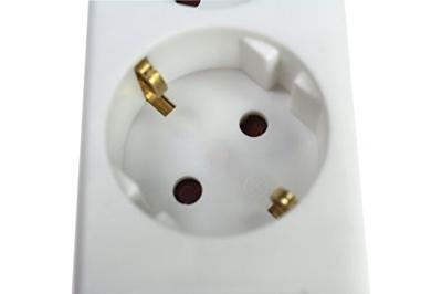 Schwabe Stekkerdoos wit 3 x randaarde zonder kabel
