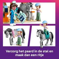Lego Friends 42651 Dierenkliniek voor Paarden en Huisdieren - thumbnail