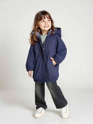 Meisjesparka met capuchon gevoerd met imitatiebont marineblauw Meisjesparka met capuchon gevoerd met imitatiebont marineblauw