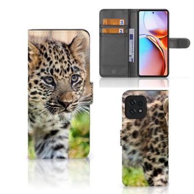 Motorola Edge 40 Pro | Telefoonhoesje | Met pasjeshouder | Baby Luipaard