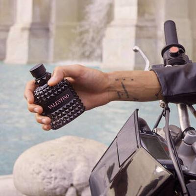 Valentino Uomo Born In Roma Eau de toilette Spray 100 ml Heren Valentino Uomo Born In Roma Eau de toilette Spray 100 ml Heren