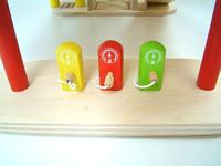 Pintoy houten garage + 3 houten autootjes - thumbnail