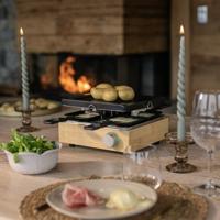 Racletteapparaat voor 4 personen - LIVOO - DOC311 - 800W - 4 personen - Uitneembare antiaanbakgrillplaat - Regelbare thermostaat - thumbnail