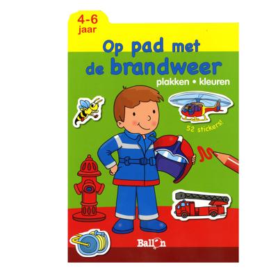 Standaard Uitgeverij Plakken en kleuren - op pad met de brandweer, 4-6 jaar Standaard Uitgeverij Plakken en kleuren - op pad met de brandweer, 4-6 jaar