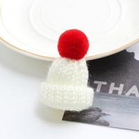 12PCS cute mini gebreide hairball Hat broche trui pinnen badge (wit) - thumbnail