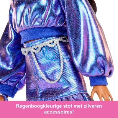 Barbie Deluxe Style pop in sweater