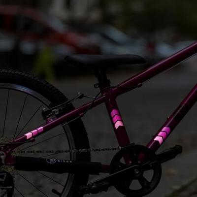 REFLECTIVE BERLIN reflex-stickers "shapes" refl.sticker refl.berlin chevrons black