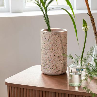 Zuiver Vaas 'Fajen' Terrazzo, 25cm hoog, kleur Roze Zuiver Vaas 'Fajen' Terrazzo, 25cm hoog, kleur Roze