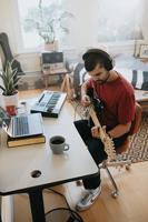 Adam H200 gesloten studio hoofdtelefoon - thumbnail