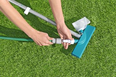 Zwembadreinigingsset tot 3,96 m - Bestway - Aquaclear - schepnet, drijver, stofzuiger, teststrip, reparatiepatch