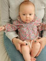 2-delige geboorteset: Liberty blouse en bloomer ENVIE DE FRAISE ecru - thumbnail