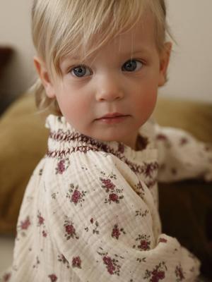 Bedrukte babyblouse met bloemen ecru