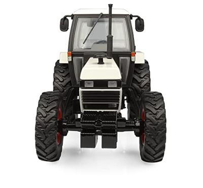 Universal Hobbies Case IH 1394WD tractor 1:32 Universal Hobbies Case IH 1394WD tractor 1:32