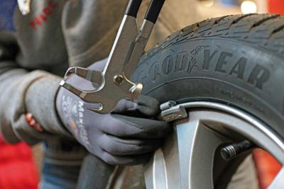 Condor wielgewicht/ loodtang selection pliers 240mm