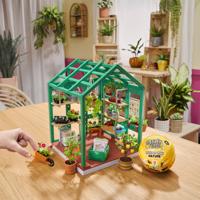 MGA's Miniverse Spaces starter pack Greenhouse - thumbnail
