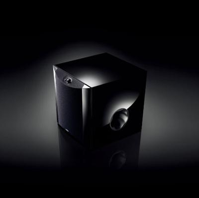 Yamaha Ns-Sw200 Front Firing Subwoofer Met Gepatenteerde Twisted Flare Port Basreflexbuis Pianolak Zwart