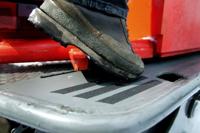 tesa 60950-00000-00 Anti-sliptape tesa Professional Zwart (l x b) 15 m x 25 mm 1 stuk(s) - thumbnail