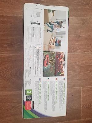 Xbox 360 Kinect + Kinect Adventures Xbox 360 Kinect + Kinect Adventures