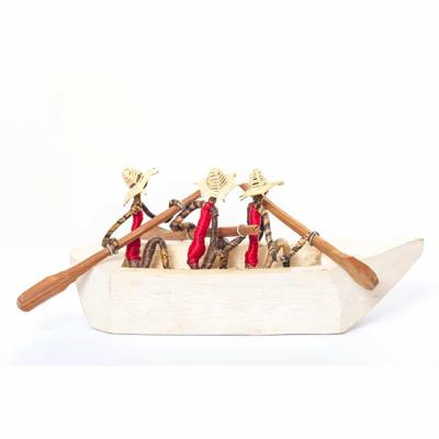 Houten Decoratie Drie Mensen in een Boot