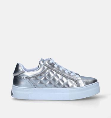 Guess Low Sneakers Dames Zilver - Maat 38 - Kleur: Zilver | Soccerfanshop Guess Low Sneakers Dames Zilver - Maat 38 - Kleur: Zilver | Soccerfanshop
