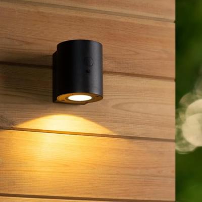 Lucide PERTH - Wandlamp - Zonne-energie - Ø 9 cm - LED Dimb. - 1x1W 2850K/3150K - IP65 - Beweging & dag/nacht sensor - Zwart