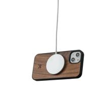Woodcessories Bumper hoesje hout MagSafe iPhone 15 Pro Max - Walnut - thumbnail
