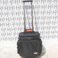 UDG Ultimate SlingBag Trolley Deluxe Black, Orange inside MKII - thumbnail