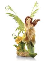 Elfje, zittend met gekruiste Benen - groene Vleugels - thumbnail