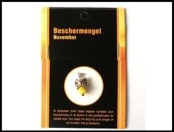 Beschermengel Hanger Parelmoer November op displaykaart