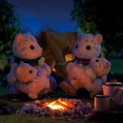 Sylvanian Families 5814 - familie sneeuw luipaard Sylvanian Families 5814 - familie sneeuw luipaard
