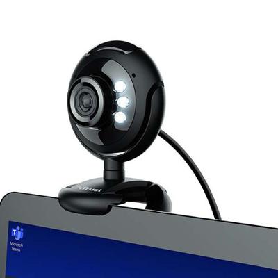 Trust Spotlight Pro webcam, met ingebouwde microfoon en ledlampjes Trust Spotlight Pro webcam, met ingebouwde microfoon en ledlampjes