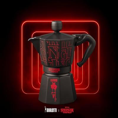 Italiaanse koffiemachine - BIALETTI - Moka Express - Stranger Things Collectie - 6 kopjes - 270 ml - Zwart/Rood