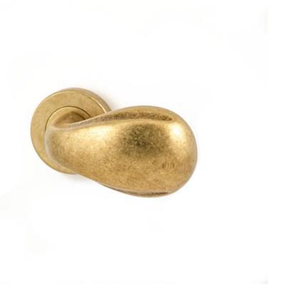 Hardbrass Gatdeel rechts knopkruk Golf op rond rozet - messing getrommeld Hardbrass Gatdeel rechts knopkruk Golf op rond rozet - messing getrommeld